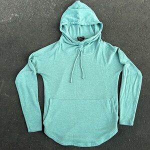 Prana women’s lightweight hoodie. Excellent condition women’s size extra small.